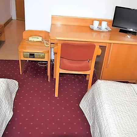 Centrum Konferencyjne Ibib Pan 리조트 2*